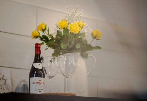 Liverpool Harrow Road Sleeps 6 - Infinity Apartments - image 10