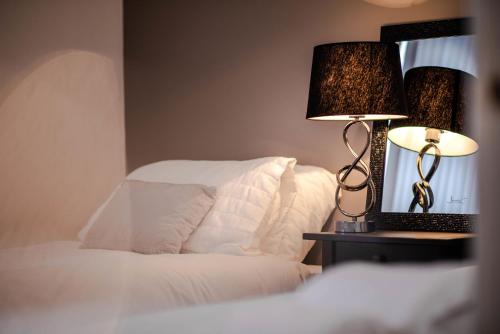 Liverpool Harrow Road Sleeps 6 - Infinity Apartments - image 5