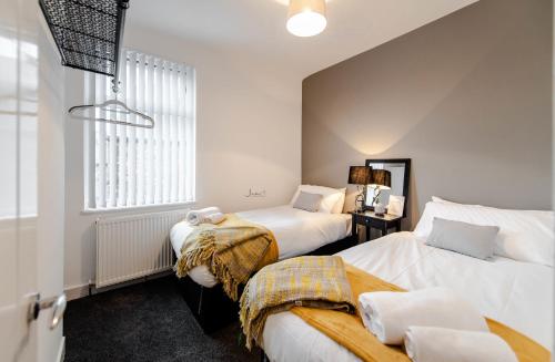 Liverpool Harrow Road Sleeps 6 - Infinity Apartments - image 7