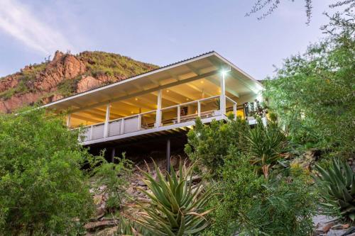 . Karoo Mountain River House