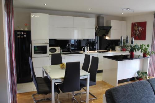  Apartment Ema, Unterkunft in Stobreč