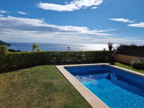  Apartamento con terraza, vistas al mar en Calella de Palafrugell in Calella de Palafrugell