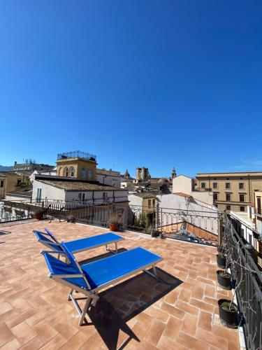 Sunny loft with terrace and Jacuzzi in the city centre, Palermo (fotografie 8)