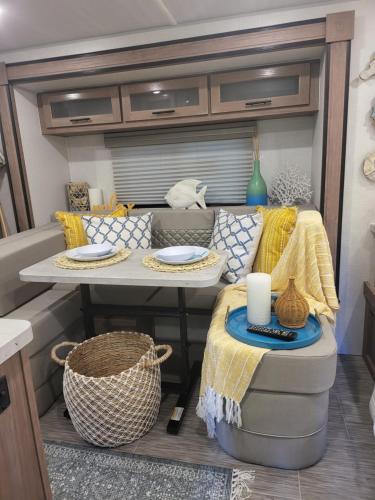 Island Breeze RV in Covington, USA
