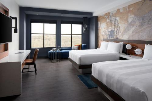 2 queen beds
