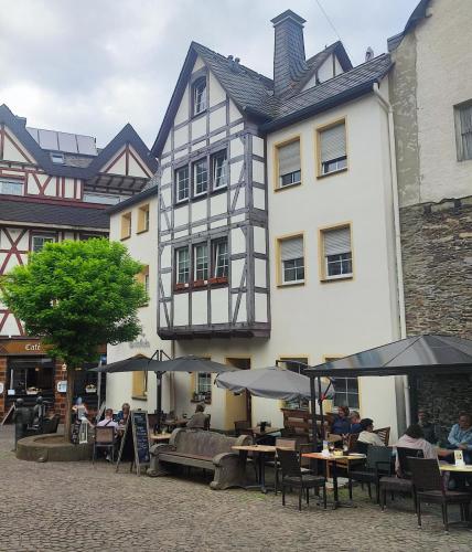 FeWo Innenstadt mit Dachterasse, Grill, bis 8 Personen, 3 SZ in Cochem, Deutschland