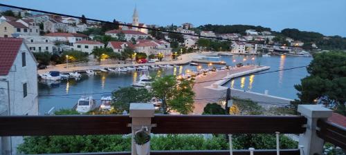  Studio Apartment Riva in Sumartin