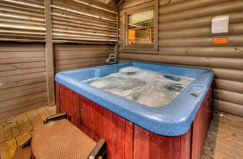 B&B Sevierville - Amazing 5-star Newly Remodeled Cozy Chalet - Bed and Breakfast Sevierville