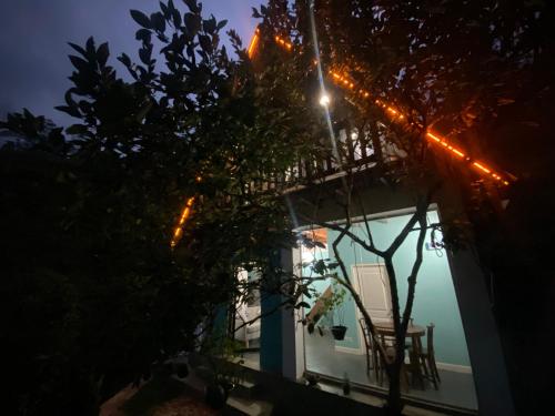 Tea cabin by Hoyts in 데라니야갈라