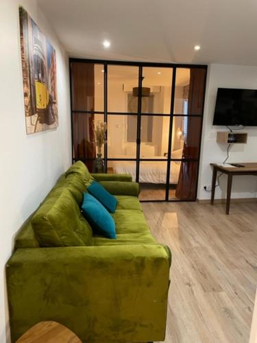 Bryas 2 - Appartement esprit industriel - Location saisonnière - Châteauroux