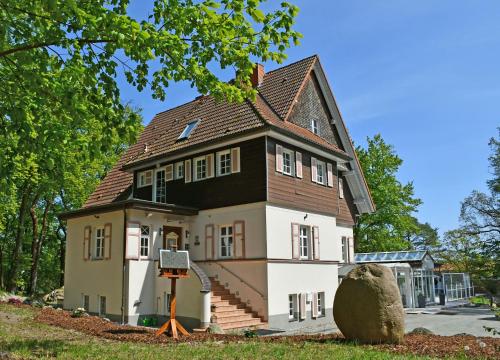 naturnahes Strandhotel mit direkter Ostseelage