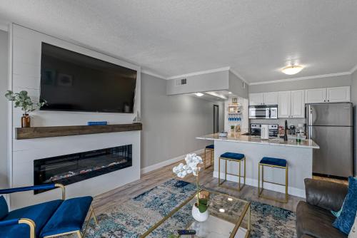 Wake up to the ocean breeze - Enjoy amazing views in Tampa, USA