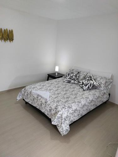 Standard Queen Room image 8