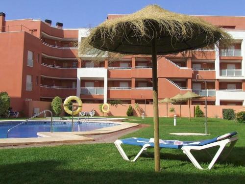 Inviting apartment in Roquetas de Mar with shared pool