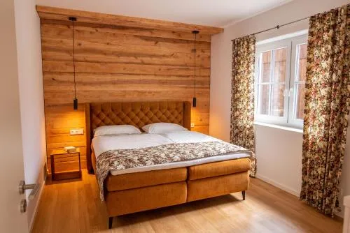 Vierseitenhof Appartements in Burg, Deutschland