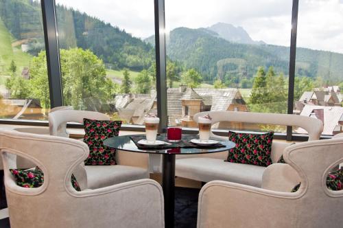 Grand Nosalowy Dwór – Zakopane, IA