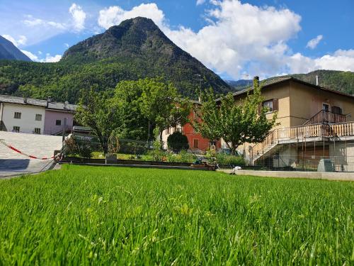Casa Vacanza Lo Nânò (Casa Vacanza Lo Nano) in Fenis