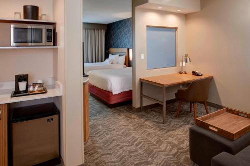 SpringHill Suites St. Louis Brentwood