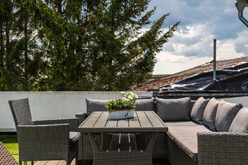 Balcony/terrace, Eifel-Apartments Orsfeld in Orsfeld