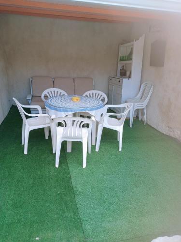 المرافق, Willy Fogg in Mota Del Marques