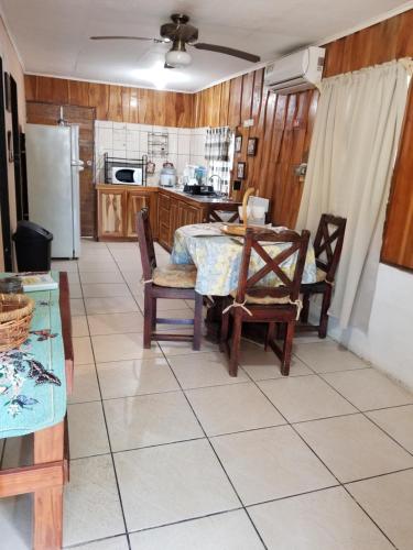 廚房, Mapi's House in 帕基拉