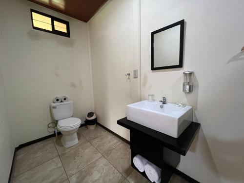 Double Room with Two Double Beds image 3