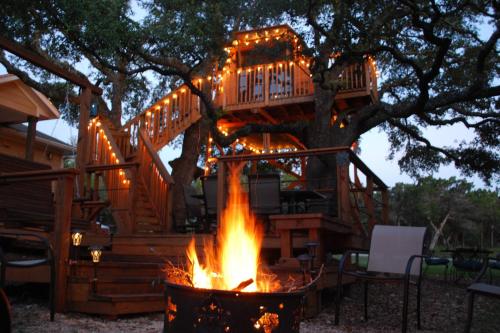 Canyon Lake Treehouse in Canyon Lake, USA