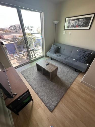 Cozy 1 Bedroom at Santa Monica