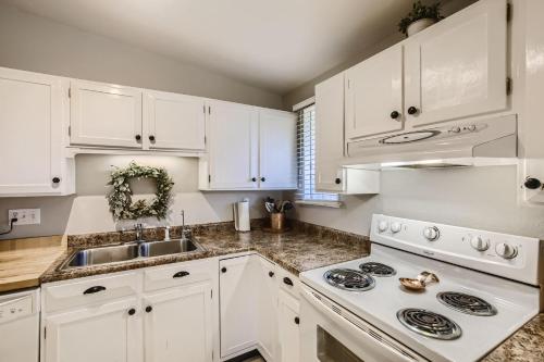 6990 Niwot Square in Niwot, USA