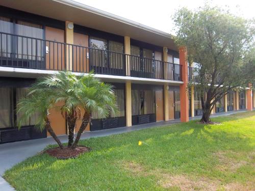 Americas Best Value Inn Florida Turnpike & I-95 in Fort Pierce, USA