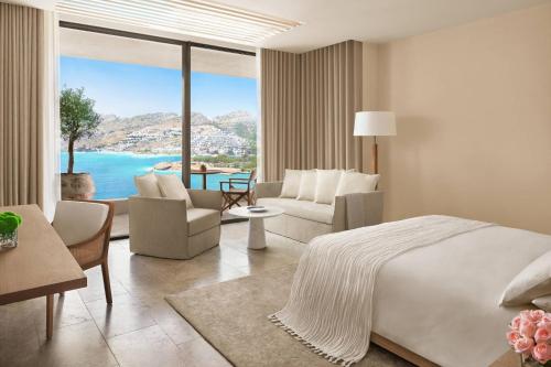 Premier King Room with Sea View and Balcony
