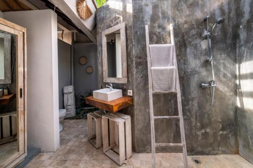 Villa with Private Pool image 9