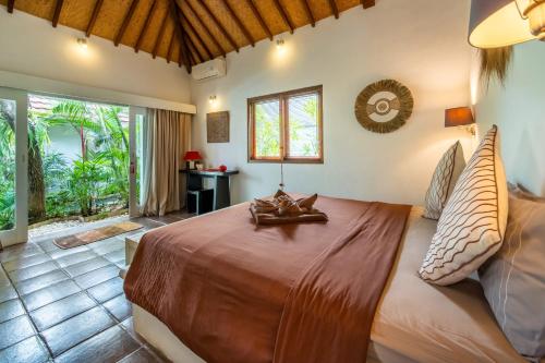 Villa with Private Pool image 6