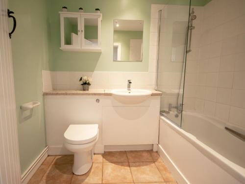 Corner Cottage Shaftesbury - image 4