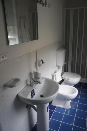 Barnet House Lamezia - image 12