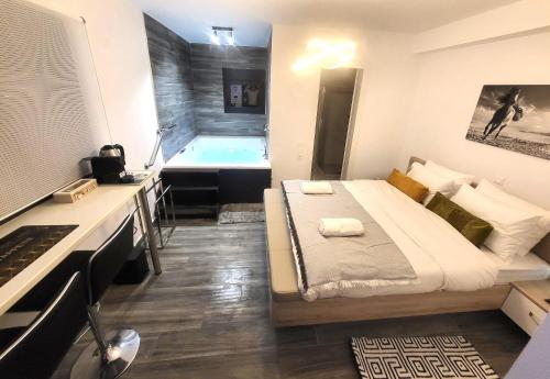 Romantic Suite&GRANT Jacuzzi, Atenas