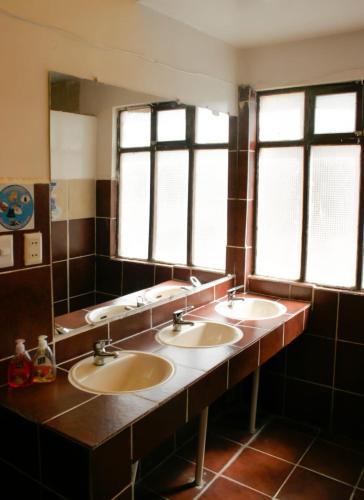 Rummy Hostal - image 5