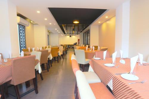 Restorāns, Holy Inn Sylhet in Sylhet