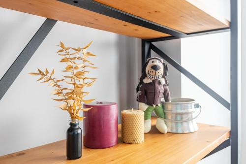 FRANK by EsEs Homes