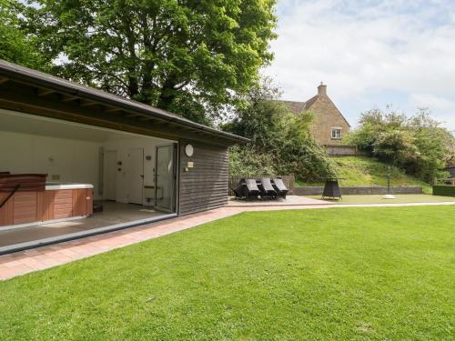 Malt Barn BURFORD - image 9