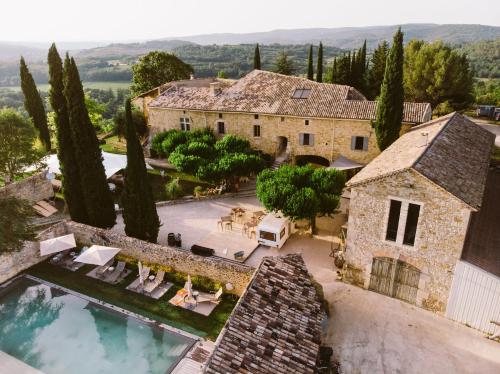 Exterior view, Domaine de Gressac in Lussan