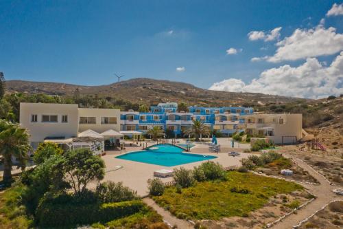 Royal Beach Hotel - image 10