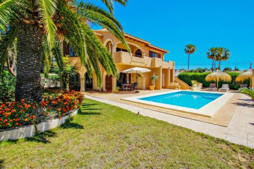 Anfora - Ocean view villa with private pool in Benissa