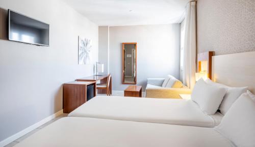 Ilunion Fuengirola - image 11