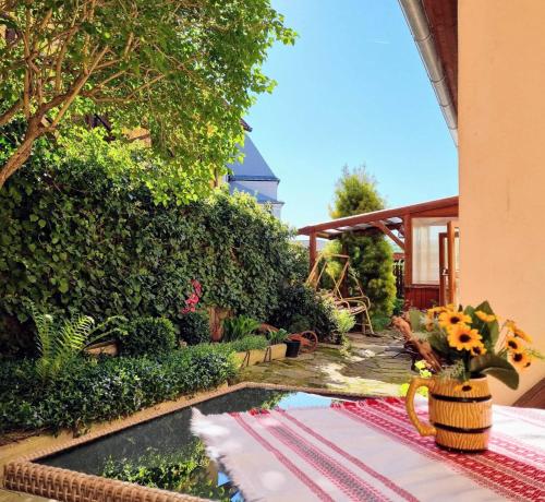 Garden, Historical house in the center Levoca with parking in Levoca