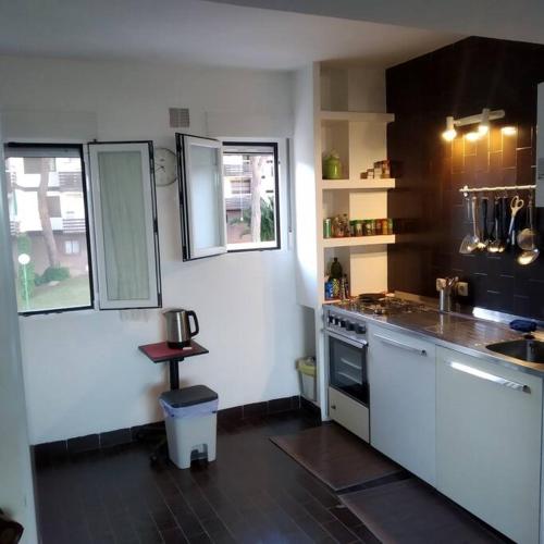 Kitchen, Acogedor apartamento con bellas vistas al embalse in Pelayos de la Presa