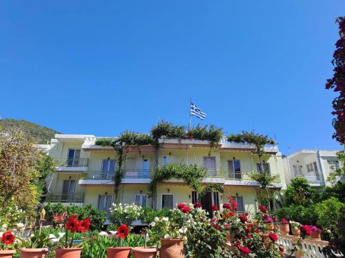  Rois Appartments in Poros