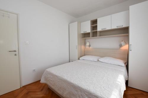 Apartments Guzela - image 8