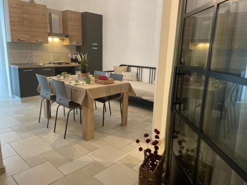 virtuve, Maioliche Apartment in Margherita di Savoia