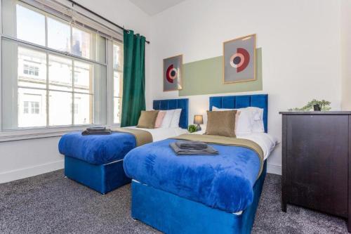 Newcastle's Most Central Apartment - Sleeps 10